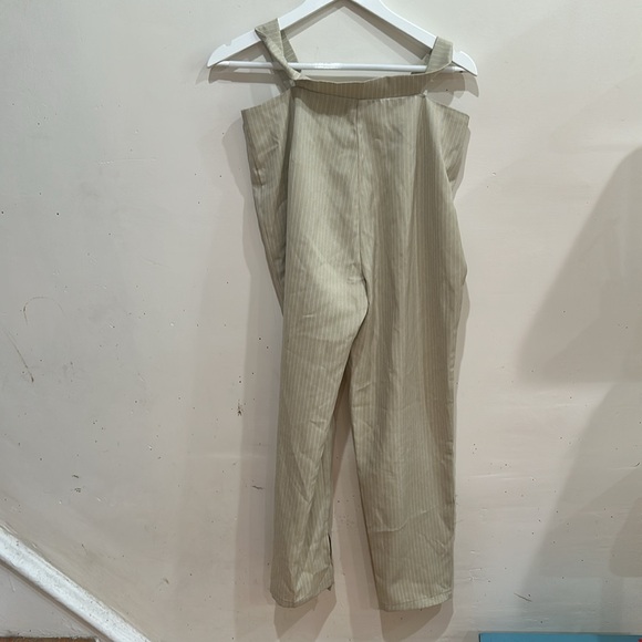 Women’s Asos 4th & Reckless Twist Back Tailored Pinstripe Pants Size 10P Biege - Picture 6 of 6